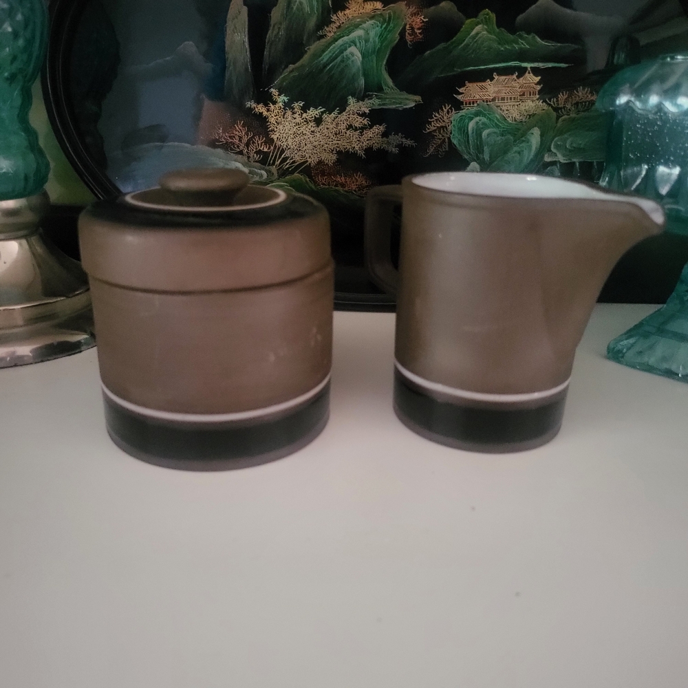 Elegant Brown Sugar and Creamer Set
